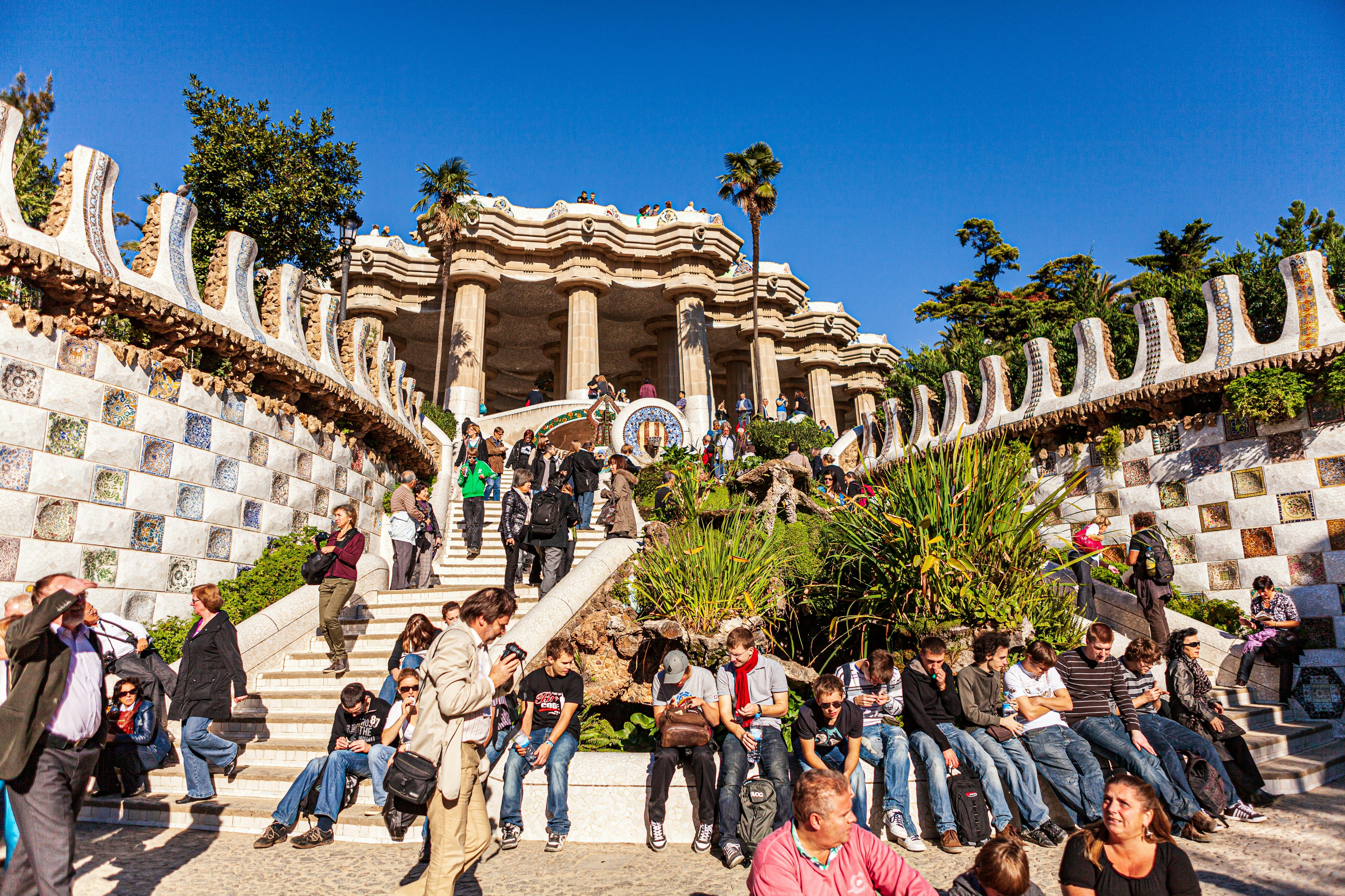 Dragon-Stairway-park-guell